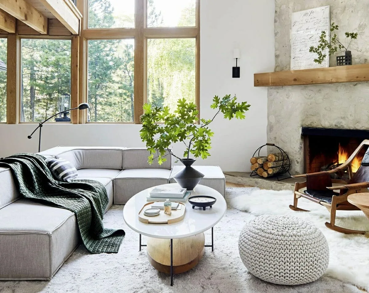 Design de interiores moderno para uma nova casa de construção –