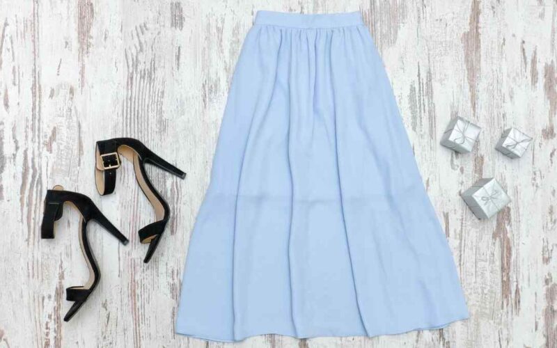 Como combinar a saia midi com outras peças