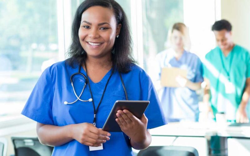 Curso de Enfermagem: o cuidado como uma carreira