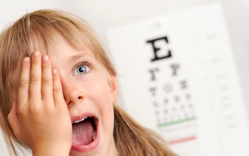 Saúde infantil: exames oftalmológicos devem ser feitos regularmente em crianças
