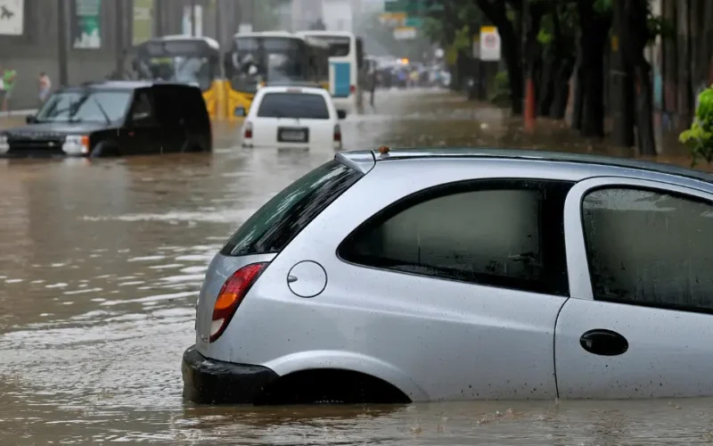 Proteção veicular cobre alagamento