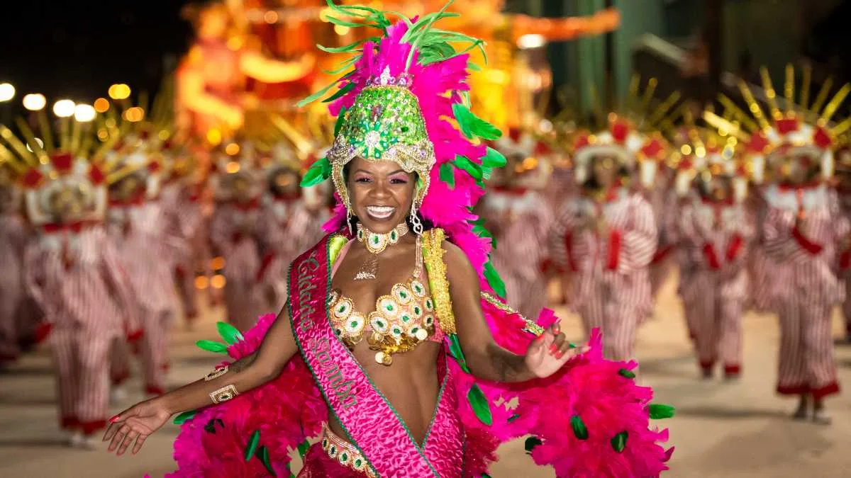 Diversidade e agitação na maior cidade do Brasil Diversidade e agitação na maior cidade do Brasil