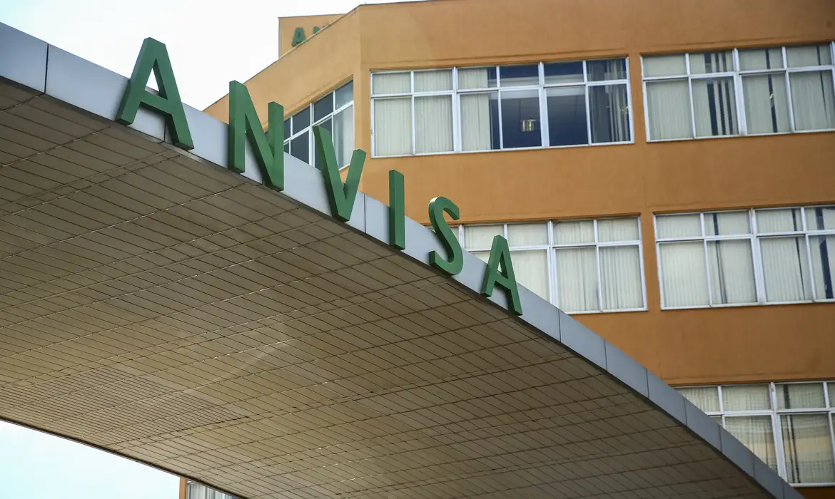 Anvisa suspende venda de medicamentos manipulados irregulares