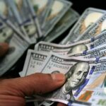 Dólar cai após Trump sinalizar acordo com Irã