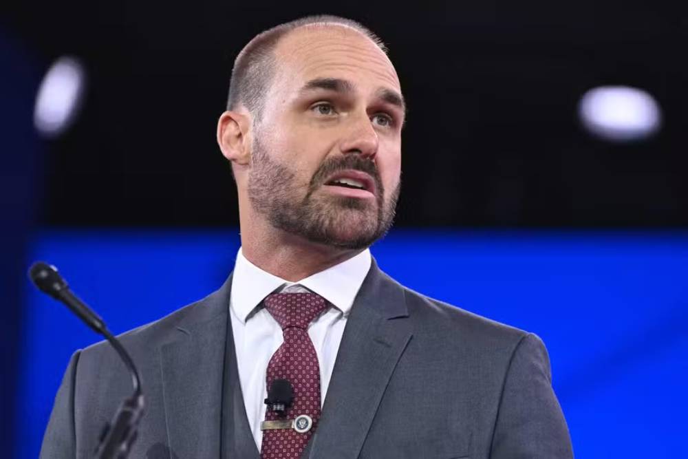 Eduardo Bolsonaro depõe virtualmente ao STF por coação