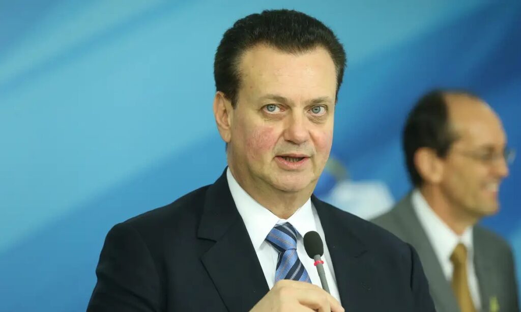 Kassab anuncia palanque com Paes e Caiado no RJ