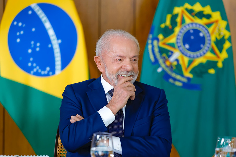 Lula defende imigrantes brasileiros em Portugal