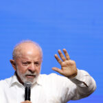 Lula pede a potências fim de guerras