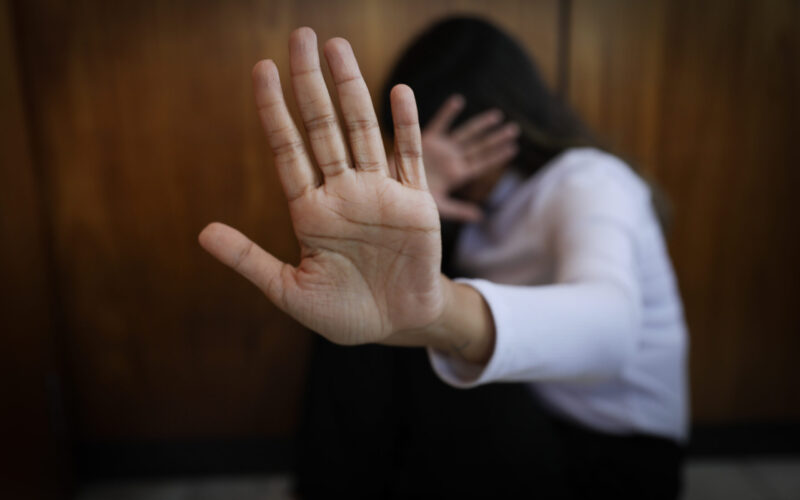 Nova lei tipifica vicaricídio como crime contra mulheres