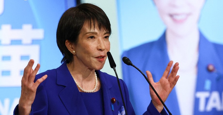 Premiê japonesa envia oferenda a santuário militarista