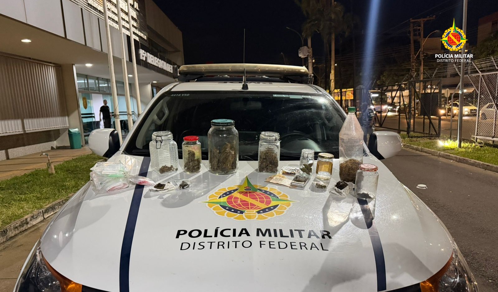Cheiro forte de maconha leva PMDF a prisão em Ceilândia