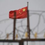 China condena à morte com sursis dois ex-ministros da Defesa