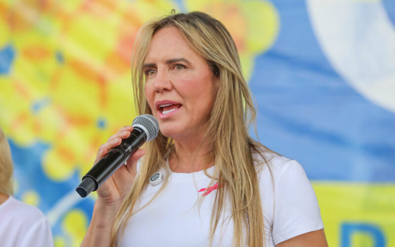 Celina Leão recebe alta e retorna à agenda oficial