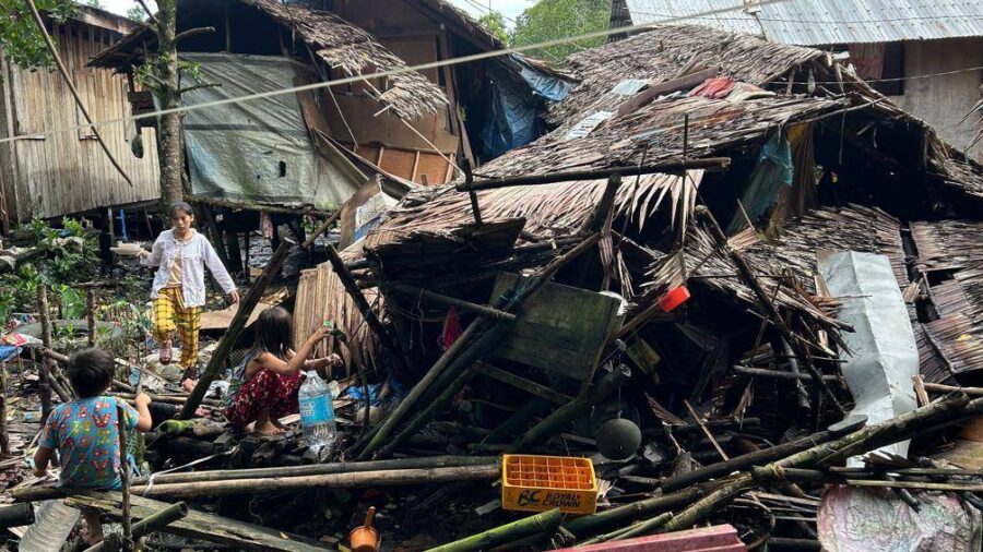 Terremoto 7,8 atinge Filipinas e gera alerta de tsunami