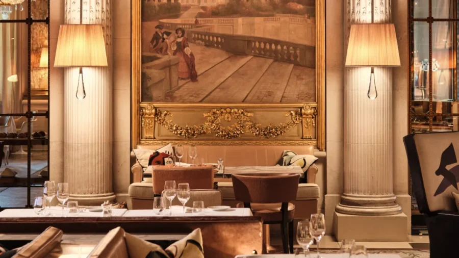 Paris: O surrealismo à mesa em hotéis de luxo