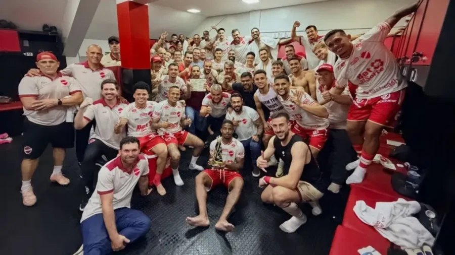 Vila Nova vence clássico, derrota Atlético-GO e se reabilita na Série B